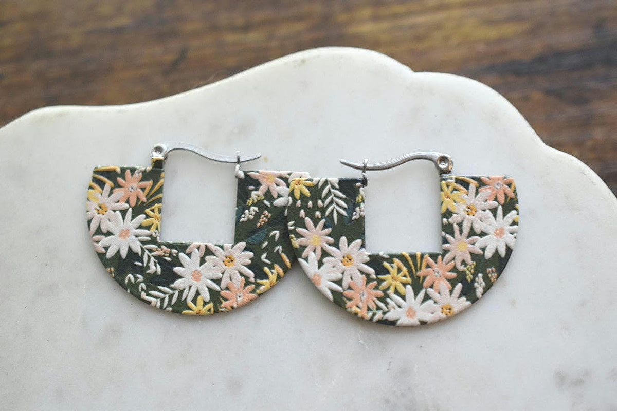 Daisy Floral Botanical Earrings