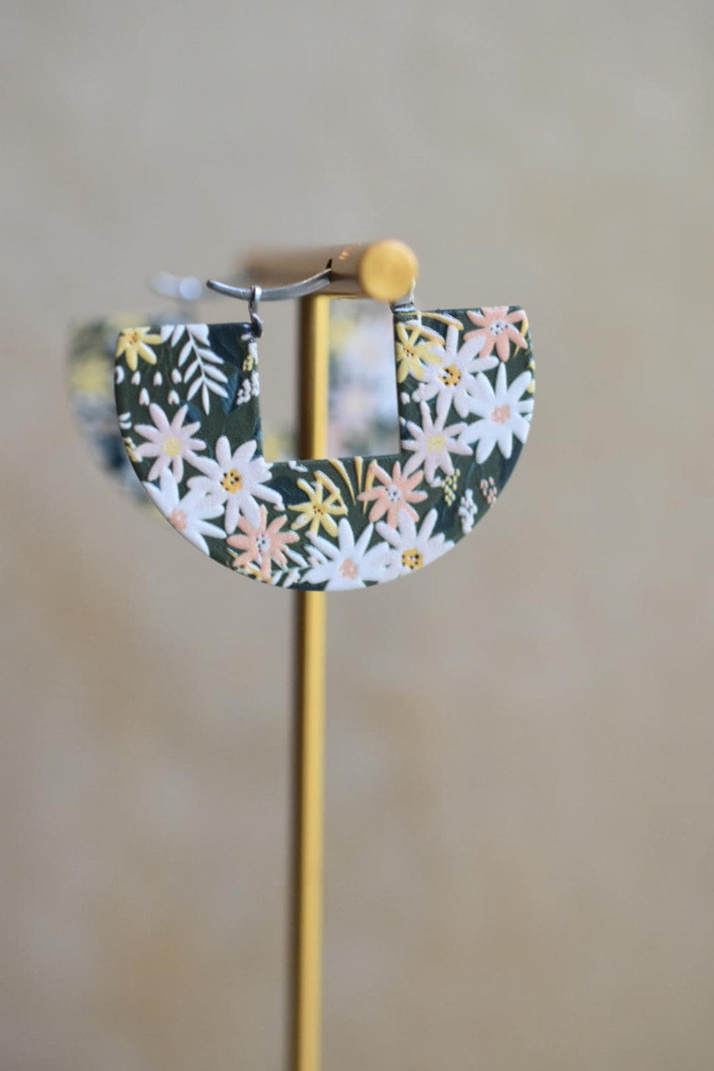 Daisy Floral Botanical Earrings